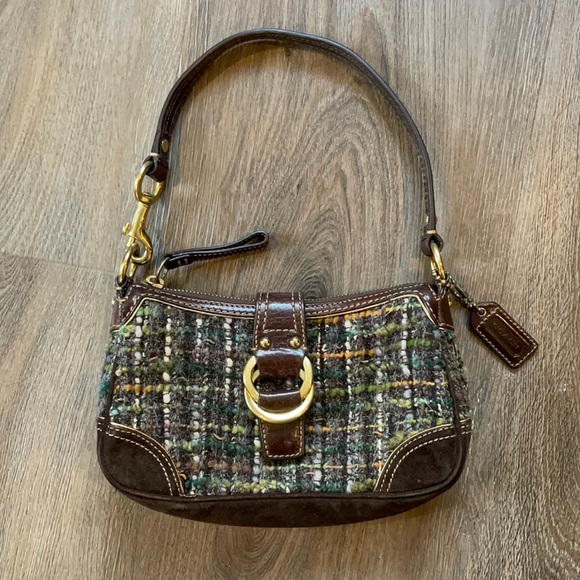 Coach Handbags - ⭐️HOST PICK!⭐️ Vintage Coach Tweed/ Wool Chelsea Shoulder Bag
